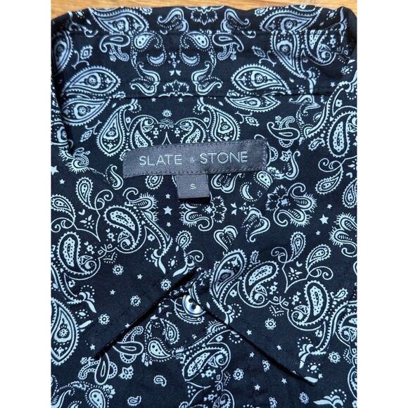 Paisley Poplin Short Sleeve Button-Down Shirt small - Picture 3 of 4